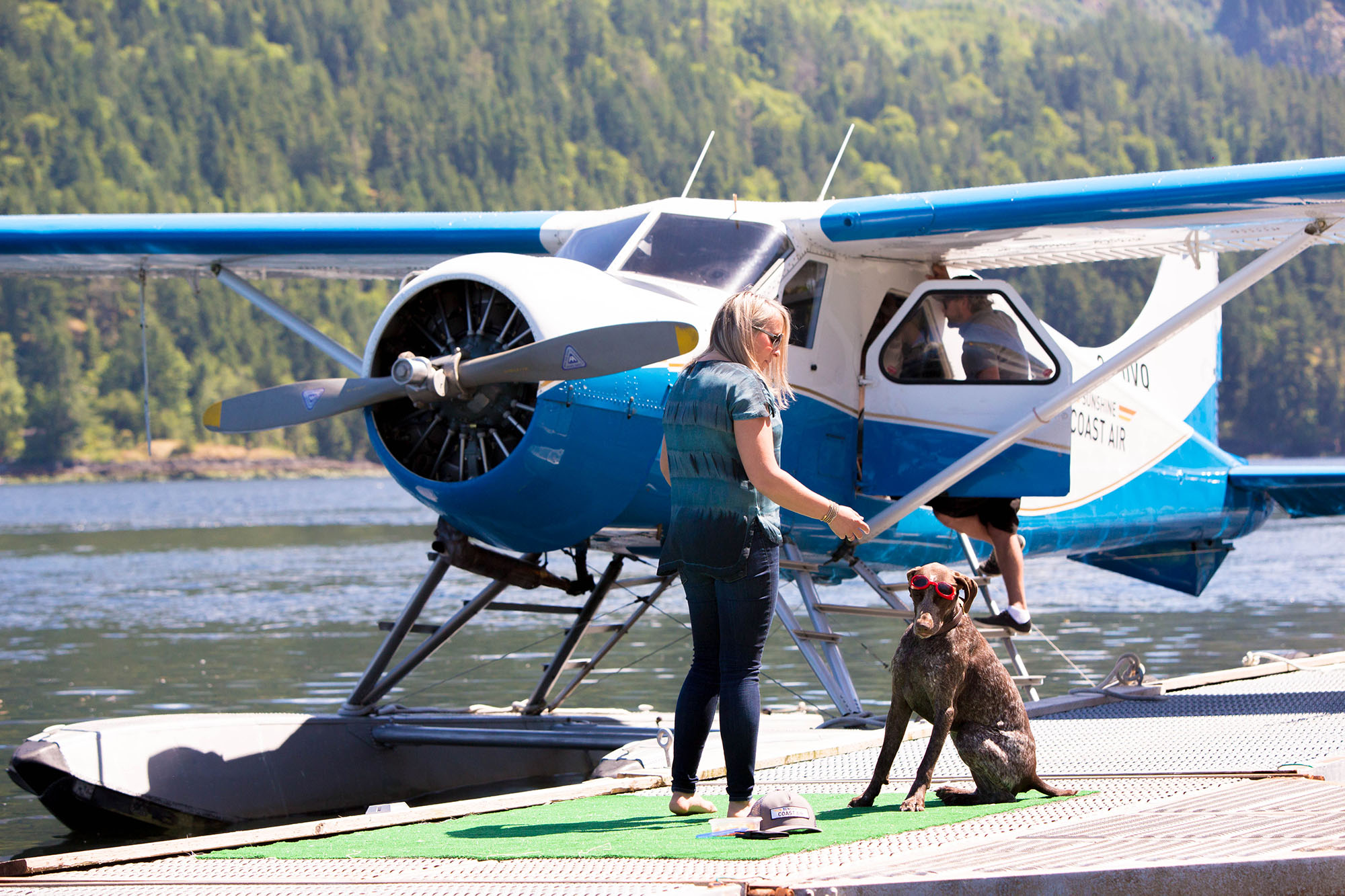 Rachel-Dempster-Real-Estate-REMAX-Sunshine-Coast-Float-Plane